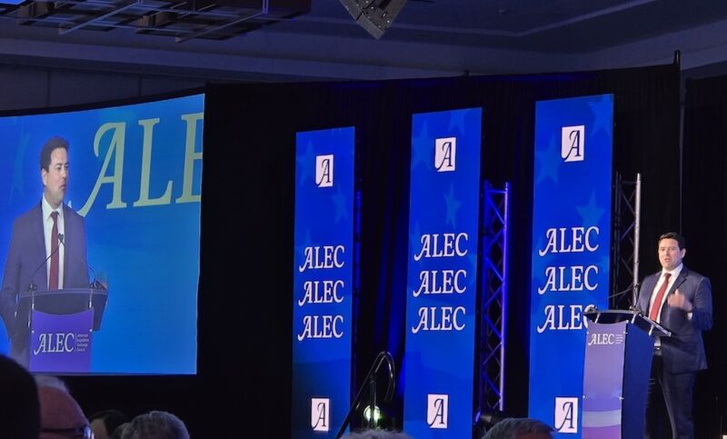 File:Alec25.jpeg